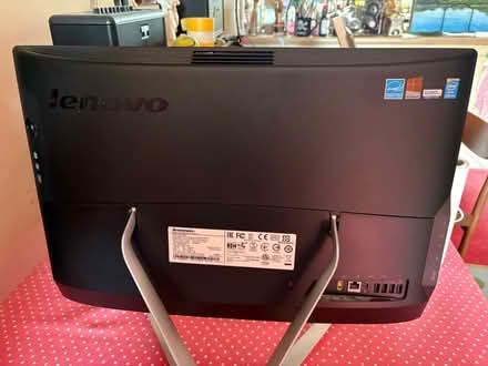 Photo of free Lenovo all in one PC can run Windows 10 (Cowley OX4) #2