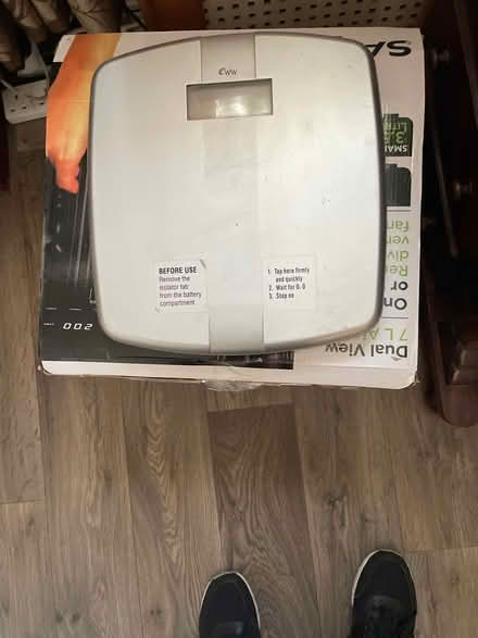Photo of free scales bathroom (LU2) #1