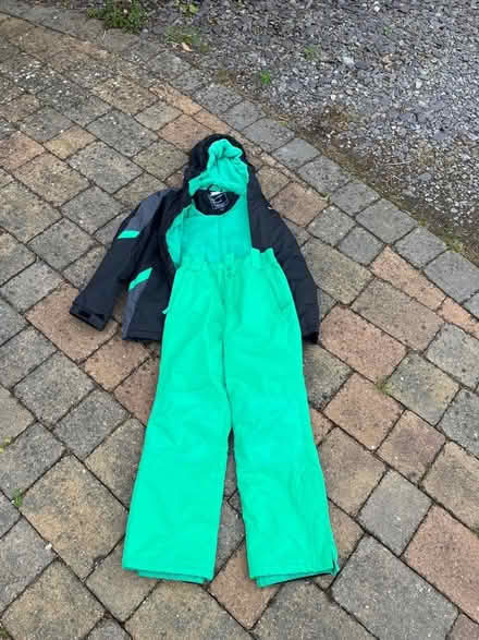 Photo of free Skiing jacket and trousers (Shippon OX14) #1