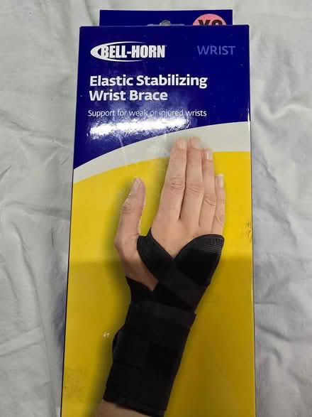 Photo of free New hand/wrist brace (Woodridge) #1