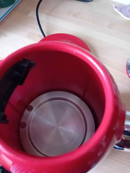 Photo of free Breville electric kettle (Lumb BB4) #2