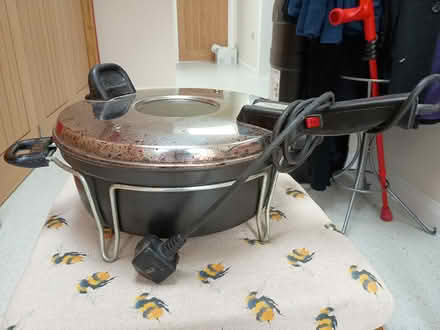 Photo of free 'Remoska' Energy Efficient Multi Cooker (DA12) #1