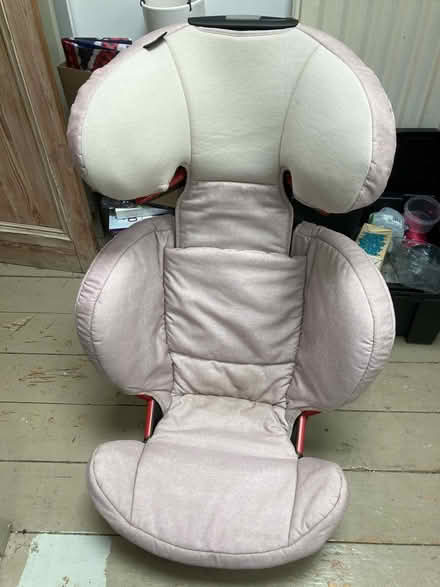 Photo of free Children’s Car Seat (Frome (Central)) #4