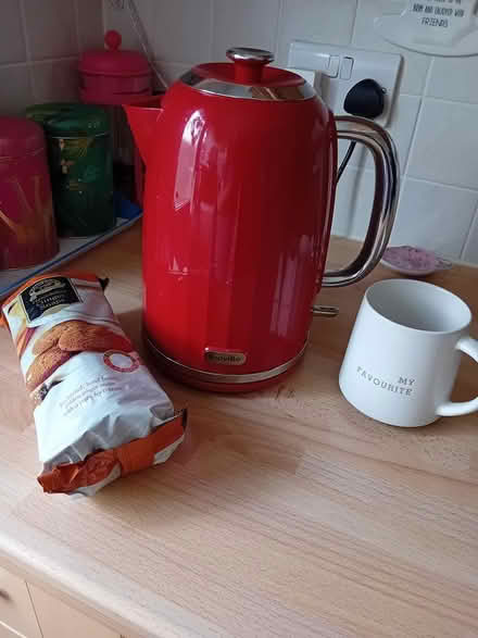 Photo of free Breville electric kettle (Lumb BB4) #1