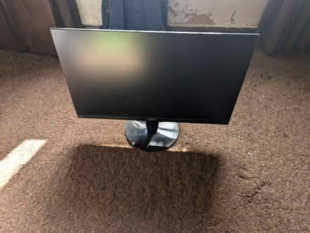 Photo of free Computer monitor screen (Sheffield S12) #1
