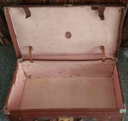 Photo of free Two Vintage Suitcases (TA1) #2