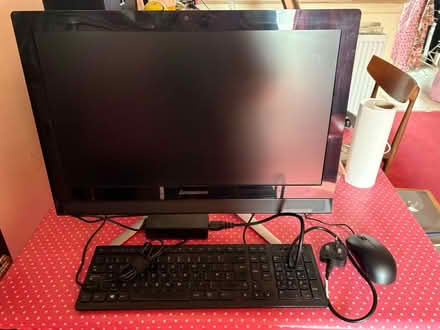 Photo of free Lenovo all in one PC can run Windows 10 (Cowley OX4) #1