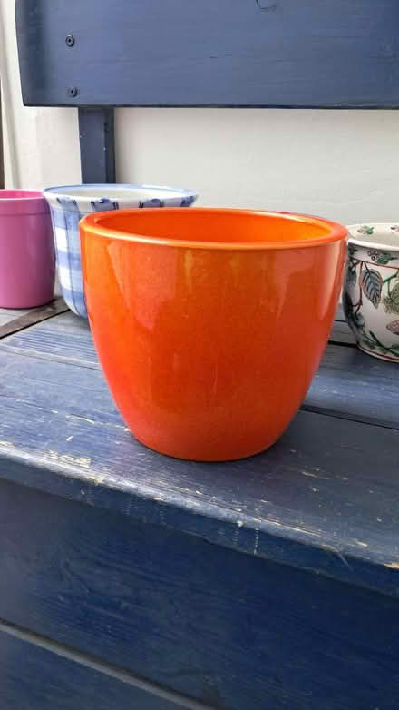 Photo of free Collection of ceramic pots (GU22 Park Road Woking) #2