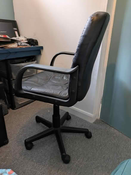 Photo of free Office chair (North Abingdon OX14) #3