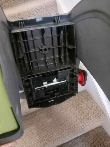 Photo of free Bike child seat, for toddler 9-22kg (Harringay, N4) #2