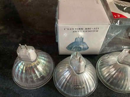 Photo of free 4 GU5 halogen bulbs (Spacey Houses HG3) #1