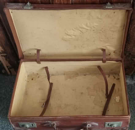 Photo of free Two Vintage Suitcases (TA1) #3