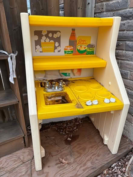 Photo of free Play kitchen II (Oshawa) #1