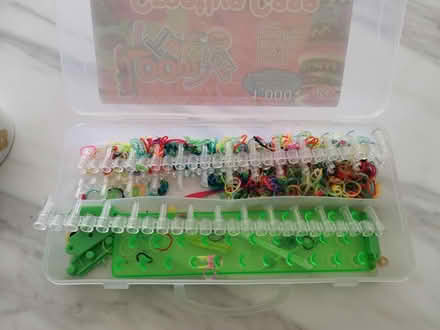 Photo of free Loom and bands (Chessington KT9) #1