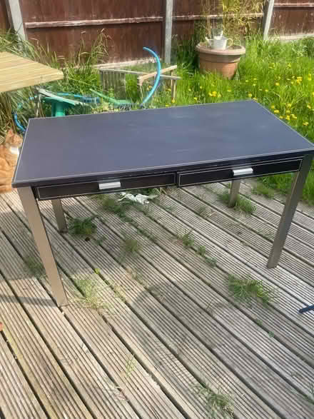 Photo of free Desk (Ha3 0th) #1