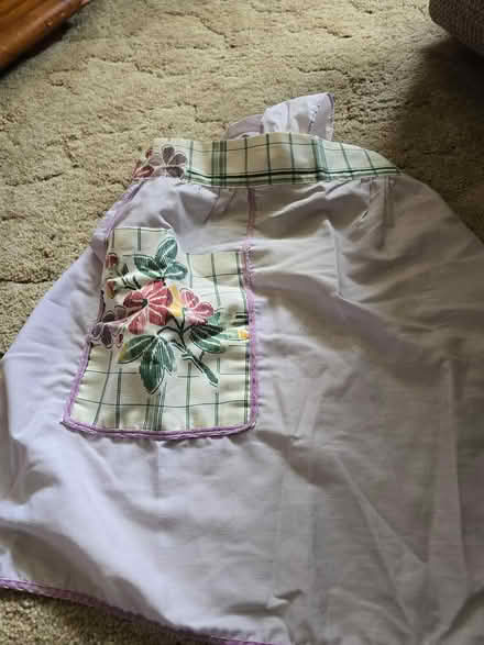 Photo of free Pretty Apron (Woodridge) #1