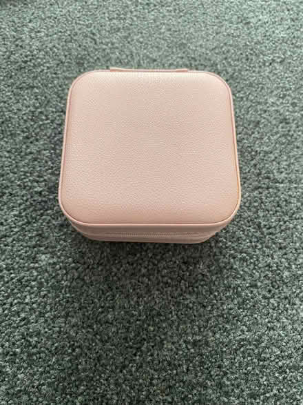 Photo of free Small travel jewellery box (Upshire EN9) #1