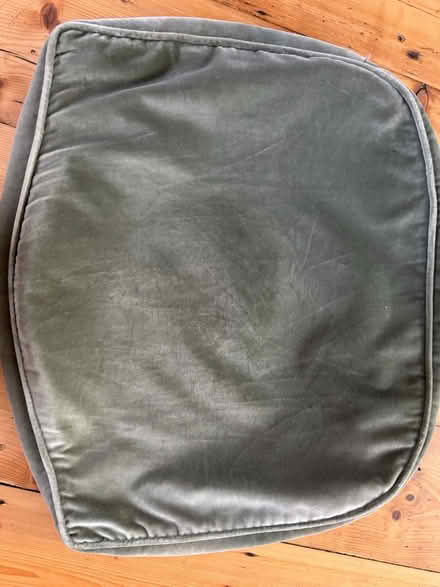 Photo of free X Large green velvet cushion cover (SE11) #2