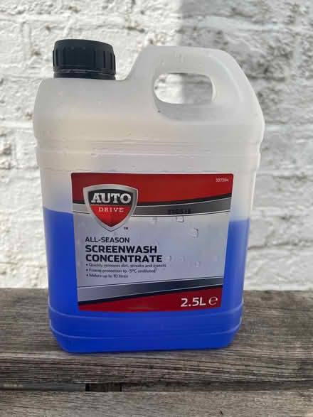 Photo of free Car Screenwash (Battersea SW8) #1