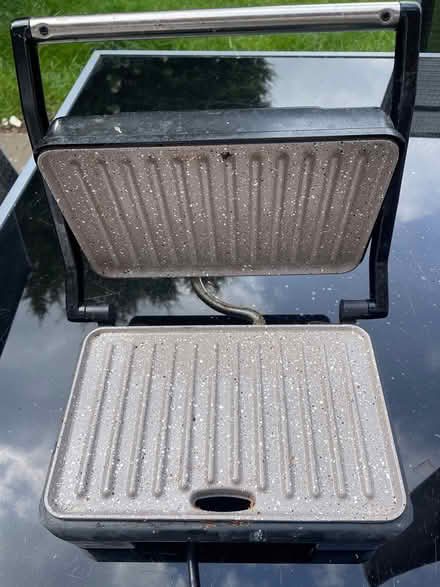 Photo of free Salter toasty machine (Bracknell’s RG42) #2