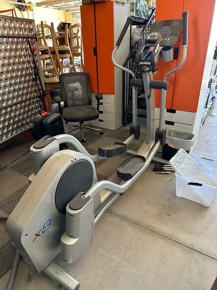 Photo of free Life fitness Eliptical (By mission hills park off 95) #1