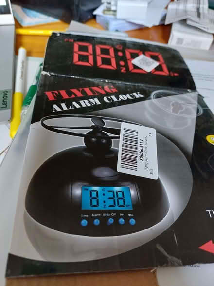 Photo of free Alarm clock with flying rotor blades (BT6) #1