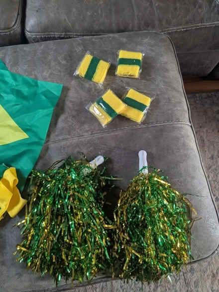 Photo of free Brazilian merch (E4) #2
