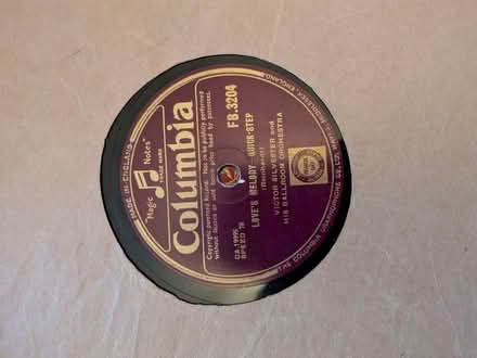 Photo of free Vinyl Records Collection - 78s (Runcorn WA7) #1