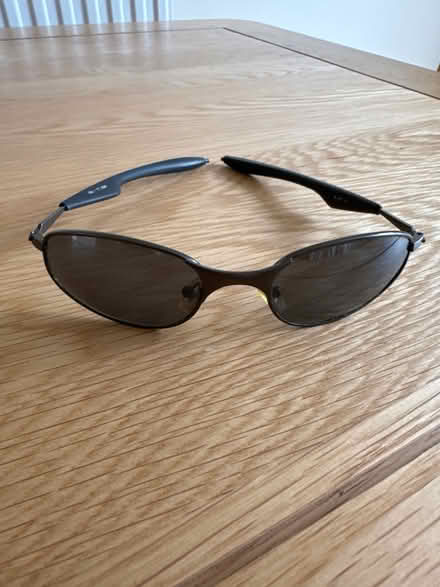 Photo of free Sunglasses, reasonable condition (Kidlington OX5) #1