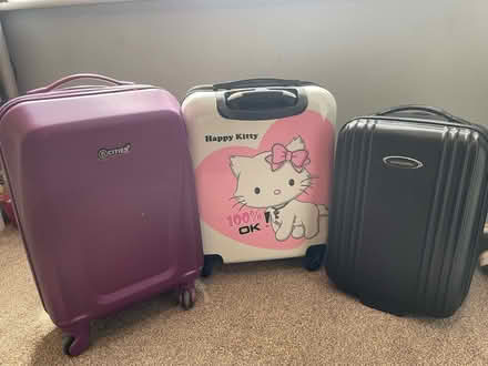 Photo of free Hand luggage (Dickens Heath B90) #1