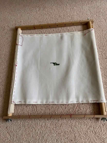 Photo of free Embroidery frame and canvas (Greywell RG29) #2
