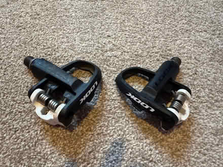 Photo of free Road bike pedals for clip in shoes (Lords Wood ME5) #2