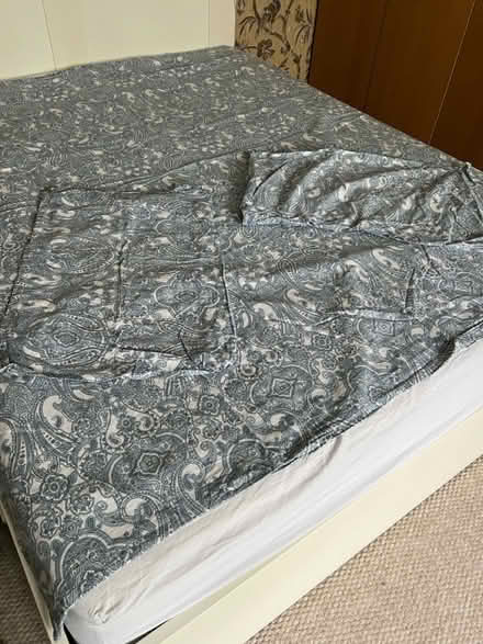 Photo of free Bedding sets (cotton) (Wimbledon,Nelson Health Center) #2