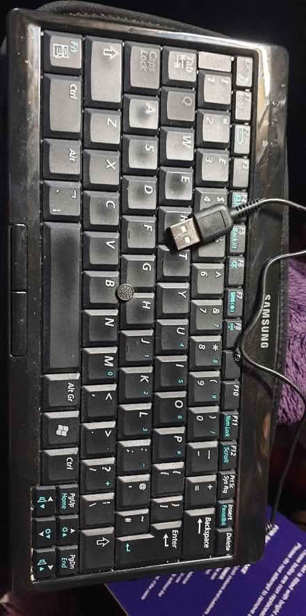 Photo of free Samsung mini keyboard (Hollinswood TF3) #1
