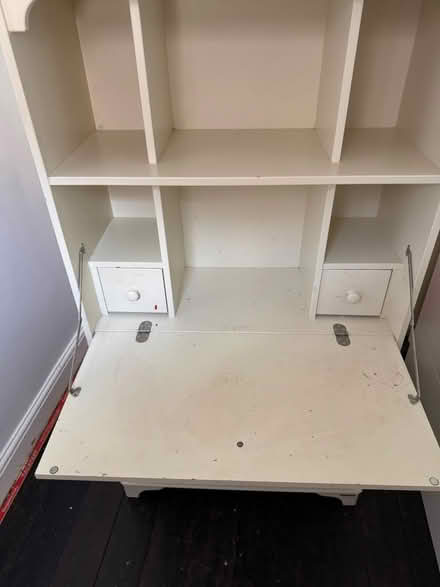 Photo of free Aspace bureau desk (CR3) #2