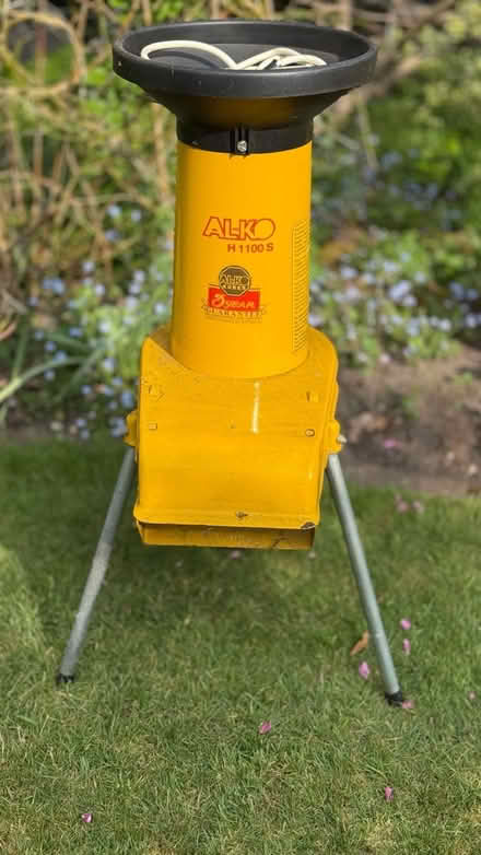 Photo of free Garden shredder (Berrylands, Surbiton) #1