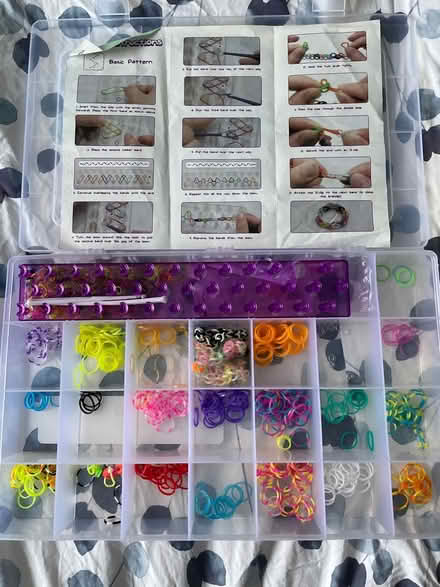 Photo of free Loom band kit (Hatch Warren RG22) #2
