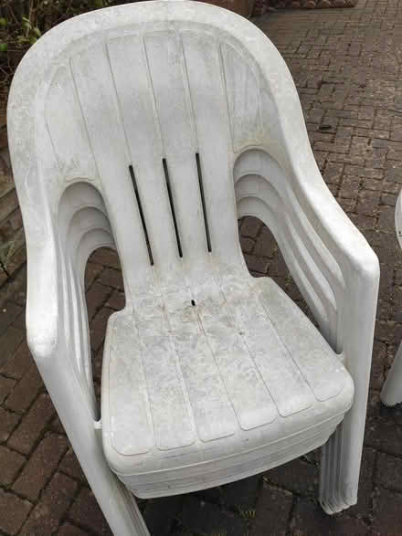 Photo of free Garden table and chairs (Pollok Park G41) #2