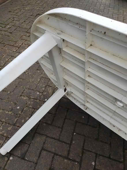 Photo of free Garden table and chairs (Pollok Park G41) #4