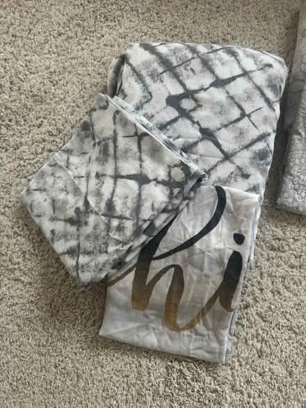 Photo of free 2 kingsize duvet cover sets (Harrow Wealdstone) #2