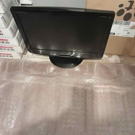 Photo of free Tv/Monitor (SW19) #2