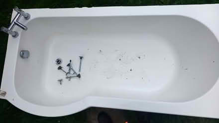 Photo of free Bath with panel & shower screen (Holmwood, S. Dorking) #4