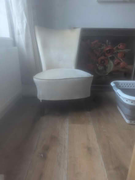 Photo of free Vintage bedroom chair (GU3) #1