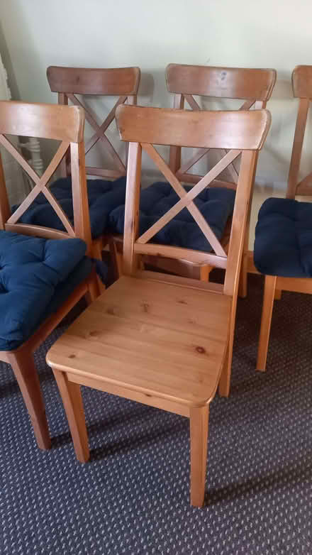 Photo of free 6 dining chairs (Manningham BD9) #4