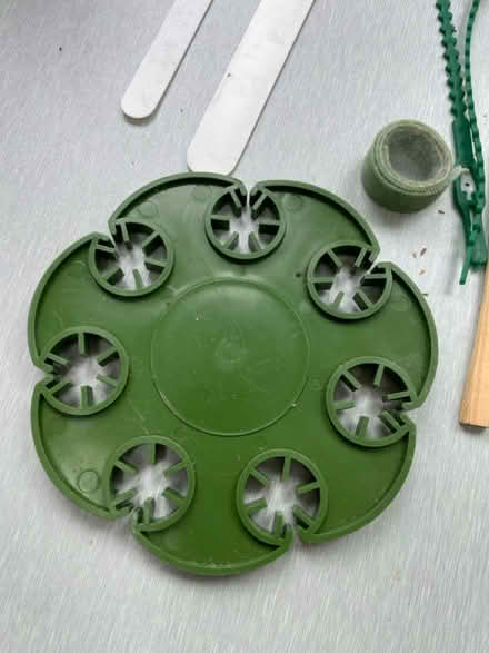 Photo of free Gardening bits (OX4 3) #1