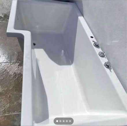 Photo of free Corner bath (KT2 Kingston upon Thames) #1