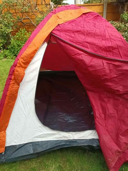 Photo of free Quechua Arpenaz T2 tent (Cheadle Hulme SK8) #4