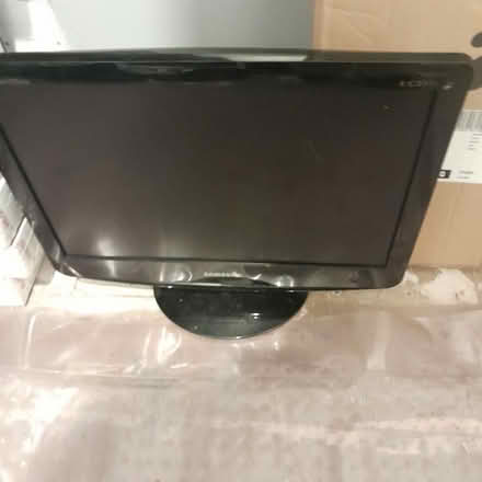 Photo of free Tv/Monitor (SW19) #1