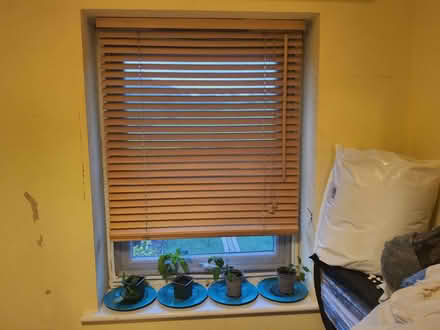 Photo of free Wooden venetian blind (Wigmore HR6) #1