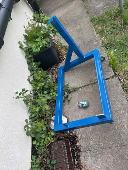 Photo of free Frame on casters (Leighton Buzzard LU7) #1